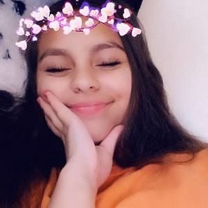 Meet your Posher, Ambri